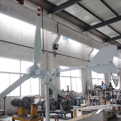 Weiße mit hohem Ausschuss Haus-Windkraftanlage-Ausrüstung des Wind-Generator-220V 70KW ganze